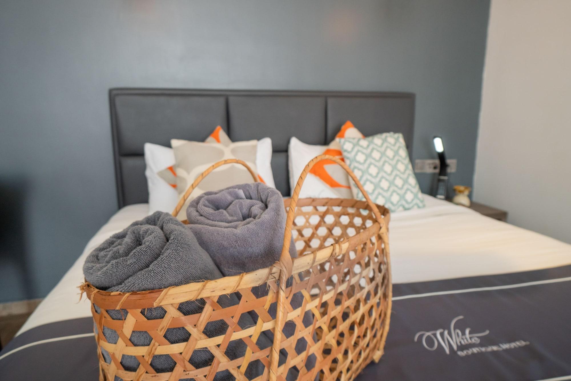 White Boutique Hotel And Residences Сиануквиль Экстерьер фото