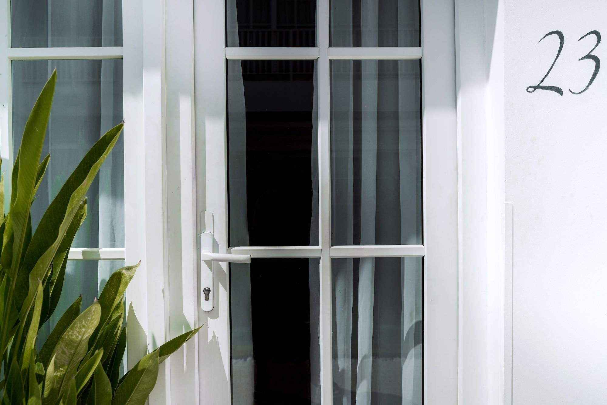 White Boutique Hotel And Residences Сиануквиль Экстерьер фото