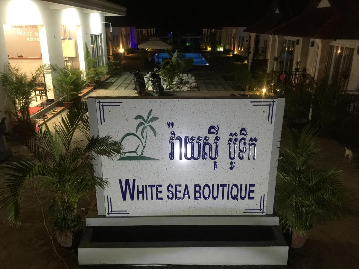 White Boutique Hotel And Residences Сиануквиль Экстерьер фото